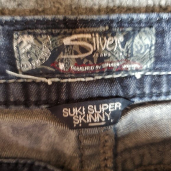 Silver Suki Super Skinny 26x33 (M 27x32 8.5 Low Rise) Dark Embroidered Jeans A17 - Picture 7 of 9